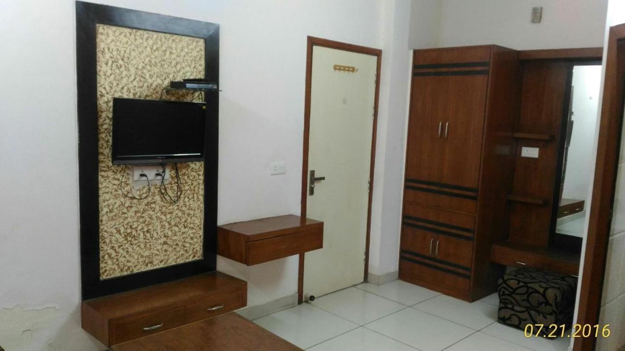 Hotel Kirandeep Agra Agra  Esterno foto